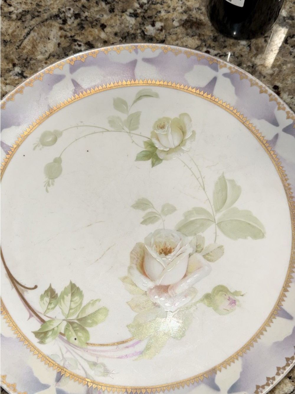 Decorative White Rose Porcelain Dinner Plate with Gold Trim